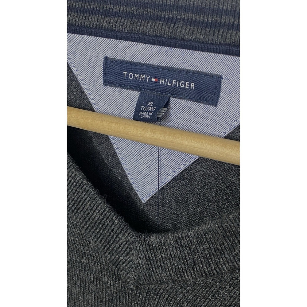 NWT Tommy Hilfiger Mens V-Neck Sweater XL Charcoal 100% Cotton Classic Preppy - Picture 6 of 6
